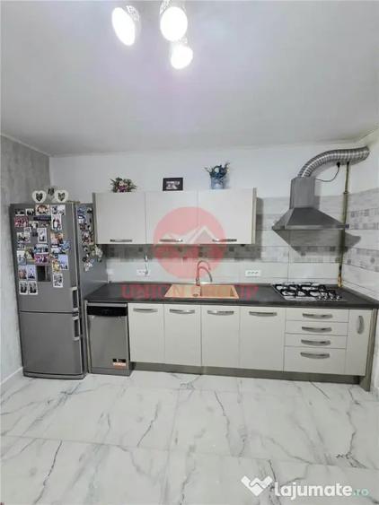 Casă cu 5 camere cu Teren 201 Mp în Central