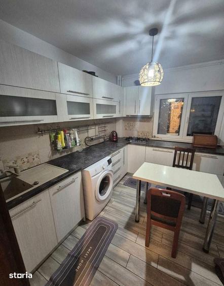 Apartament cu 3 camere în 13 Septembrie