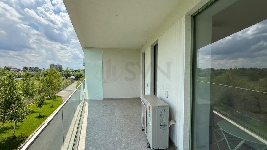 Apartament cu 3 camere semidecomandat în Sisești