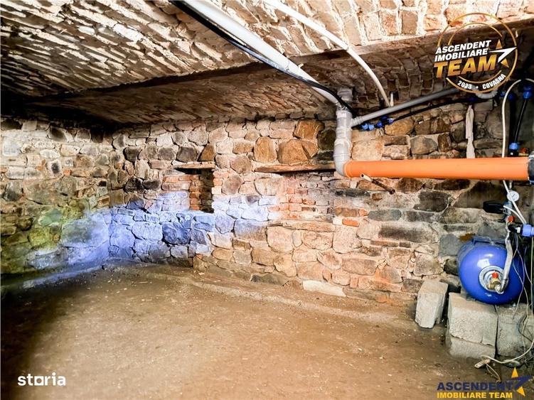 Casă cu 4 camere în Araci