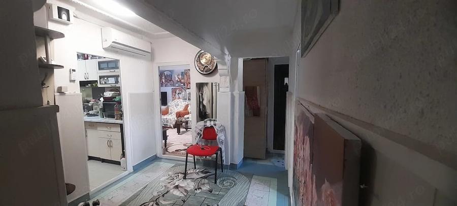 Apartament cu 4 camere decomandat în Inel II