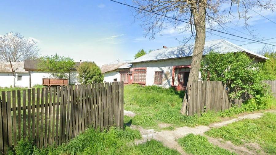 Casă individuală cu 4 camere cu Teren 1603 Mp în Pietroșani