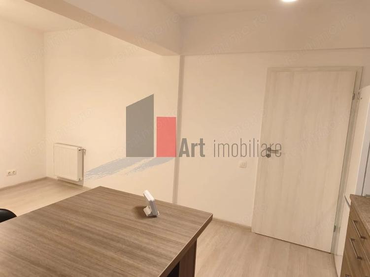 Apartament cu 2 camere semidecomandat în Metalurgiei