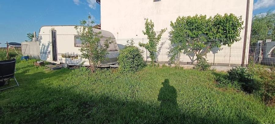 De vanzare teren in Cartierul Florilor la grani?a cu sectorul 5 - 9