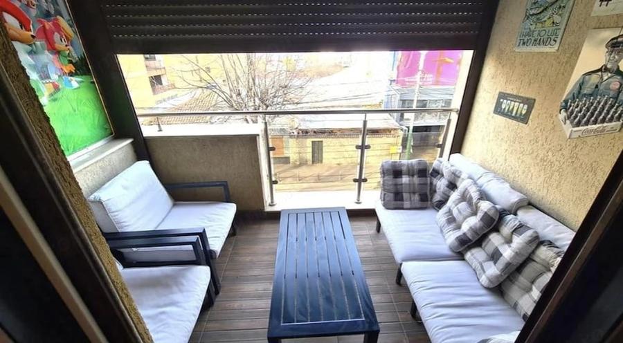 Apartament cu 2 camere decomandat în Trocadero