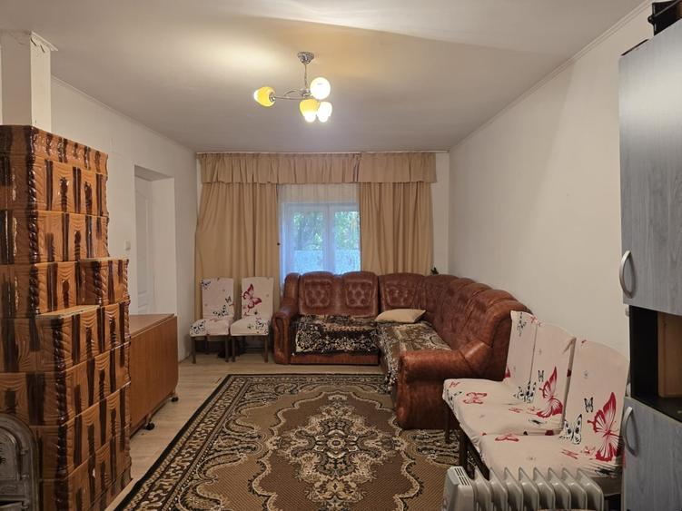 Casă cu 3 camere cu Teren 2000 Mp în Zimbru