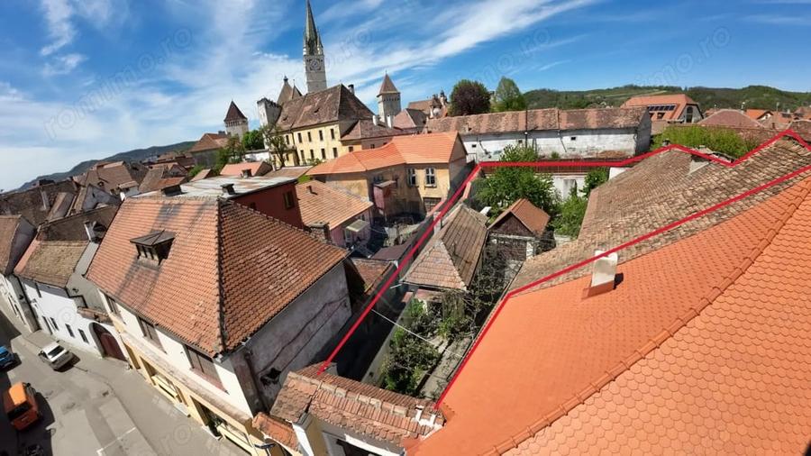 Casă cu Teren 687 Mp în Ultracentral