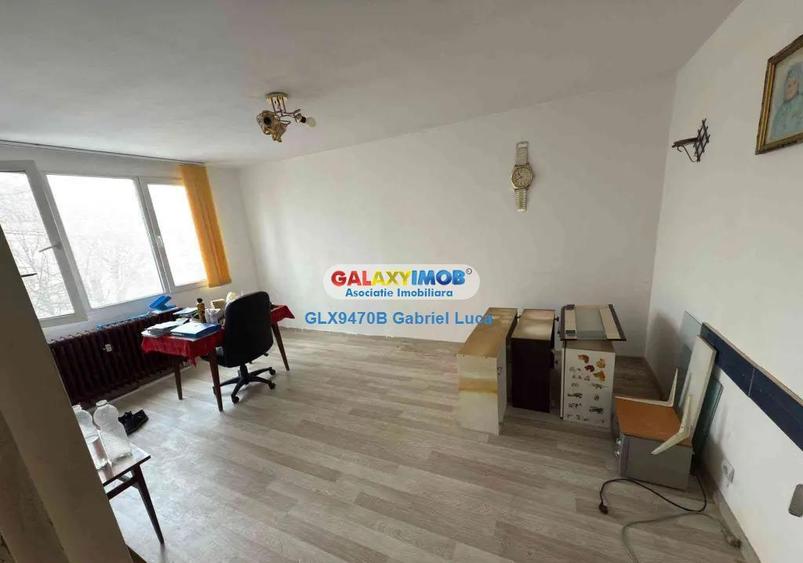 Apartament cu 4 camere decomandat, mobilat în Berceni — fotografia 1