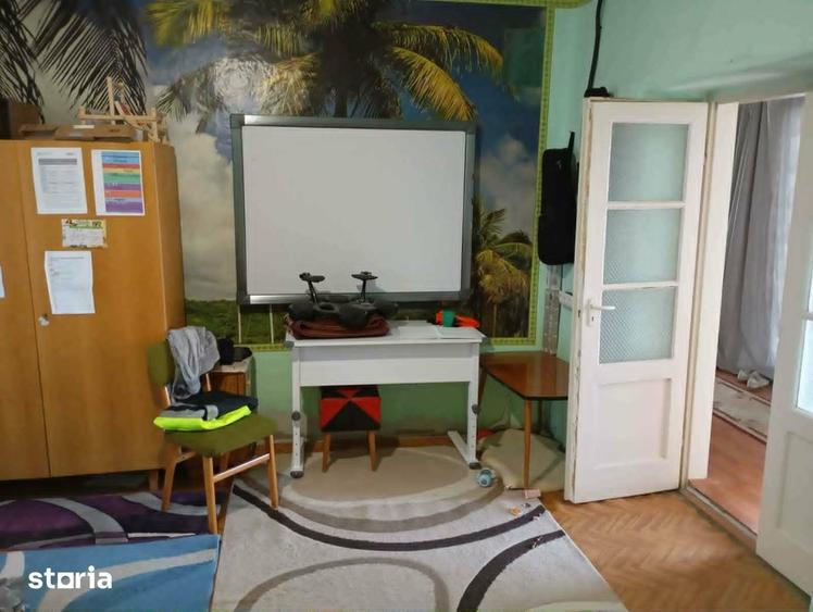 Casă cu 4 camere cu Teren 1407 Mp în Central