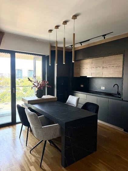 Apartament cu 2 camere semidecomandat, mobilat în Barbu Văcărescu