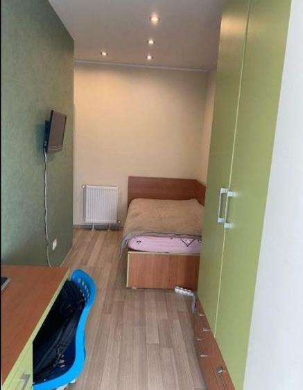 Apartament cu 3 camere decomandat, mobilat în Faleza Nord