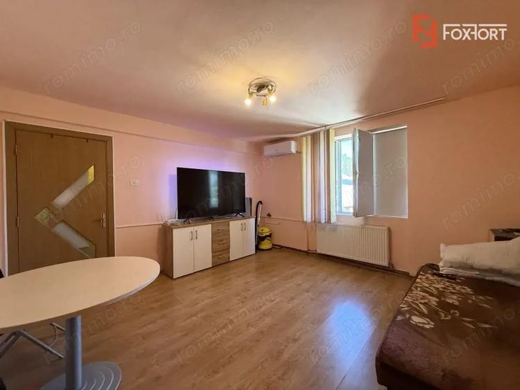 Apartament cu 2 camere semidecomandat, mobilat în Complex Studențesc