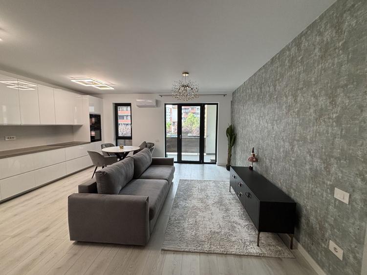 Apartament cu 2 camere decomandat, mobilat în Aradului