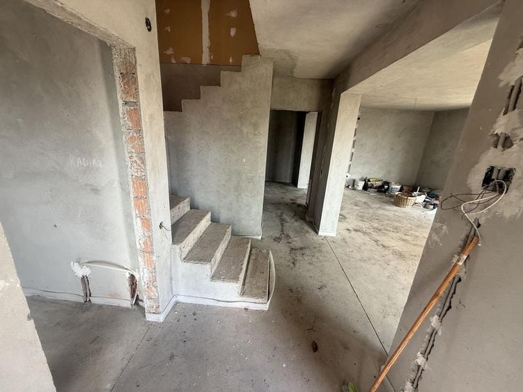 Casă cu 3 camere în Sâncraiu de Mureș