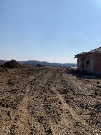 Teren de 11600 mp, în Central