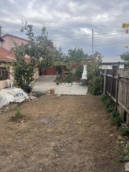 Casă cu 2 camere în Central