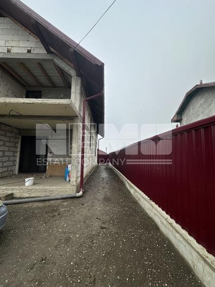 Casă individuală cu 5 camere cu Teren 1200 Mp în Liteni (Moara)