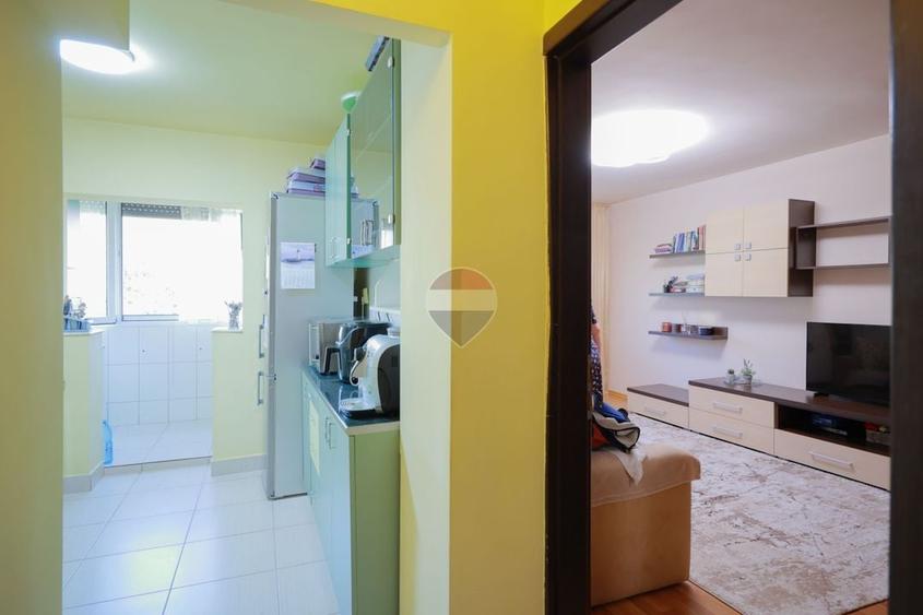 Apartament cu 3 camere decomandat în Rogerius