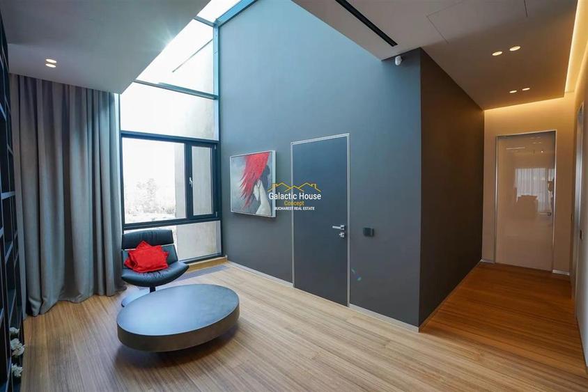 Penthouse cu 5 camere decomandat în Băneasa