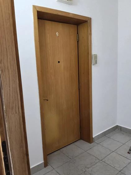 Apartament cu 2 camere semidecomandat în Sebastian
