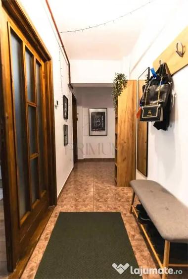 Apartament cu 4 camere decomandat în Central