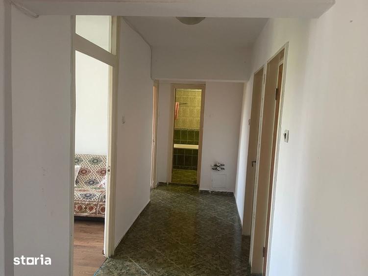 Apartament cu 3 camere decomandat, mobilat în Rahova