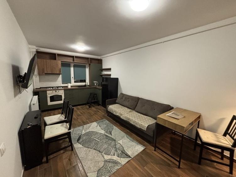 Apartament cu 2 camere în Apărătorii Patriei