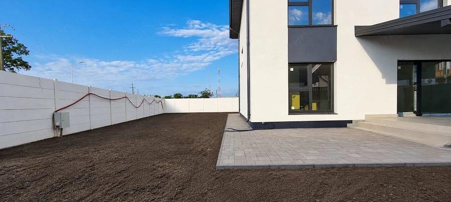 Casă cu Teren 660 Mp în Central