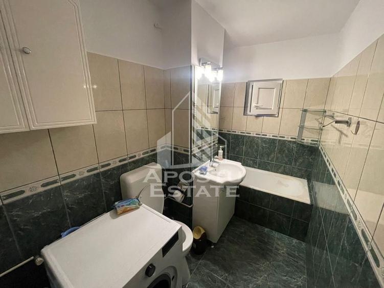 Apartament cu 3 camere semidecomandat, mobilat în Kiriac