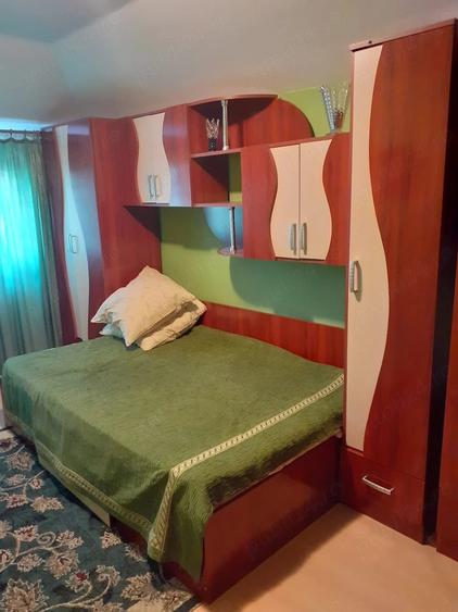 Apartament cu 3 camere decomandat în Ostroveni