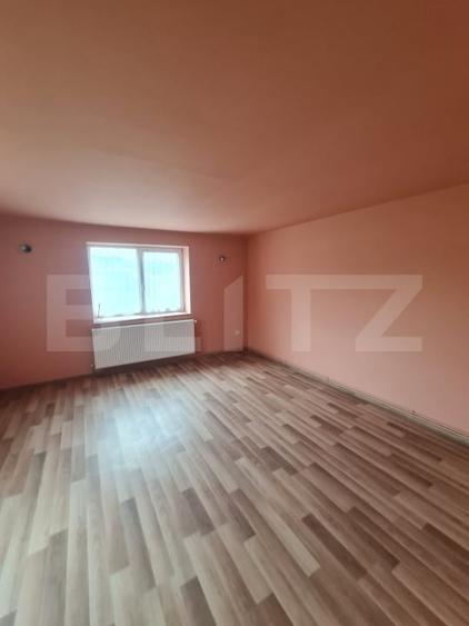 Casă individuală cu 3 camere cu Canalizare în Sânpaul