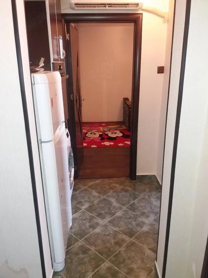 Apartament cu 2 camere decomandat în Tei