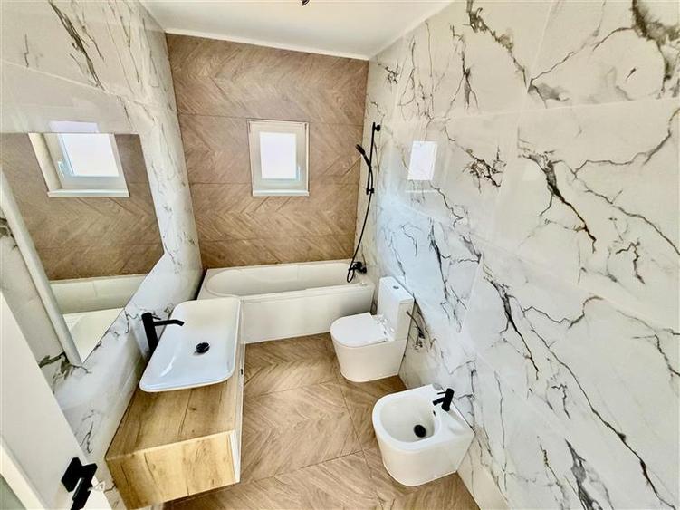 Casă individuală cu 4 camere cu Teren 450 Mp în Valea Adâncă