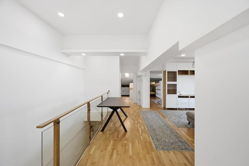 Apartament cu 3 camere semidecomandat, mobilat în Bucureștii Noi