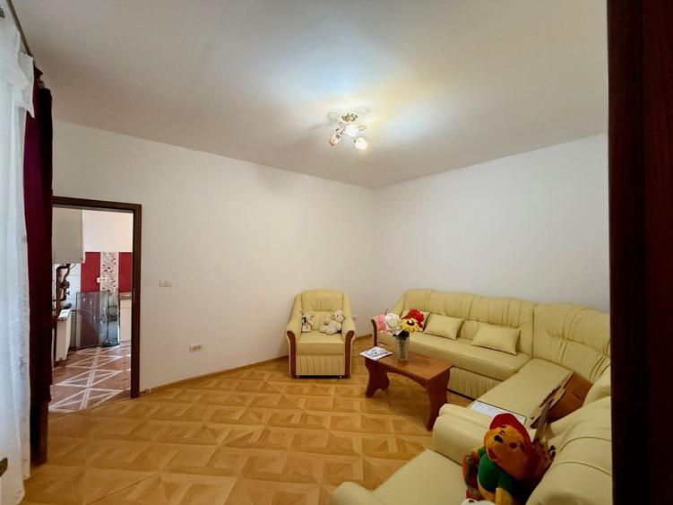 Apartament cu 2 camere decomandat, mobilat în Badea Cârțan
