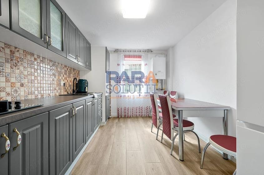 Apartament cu 3 camere decomandat în Sud