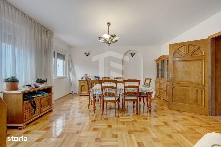 Spațiu comercial, de 950 mp, în Romană