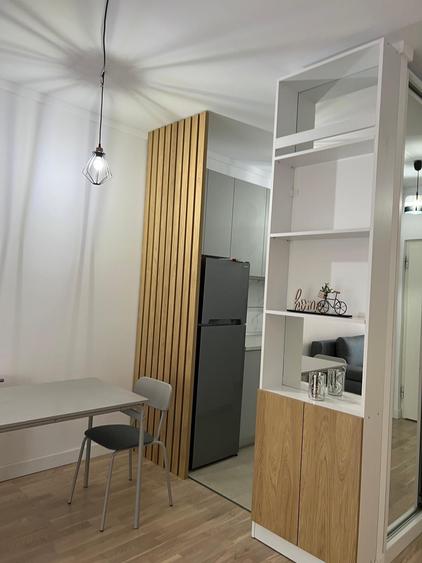 Apartament cu 2 camere semidecomandat, mobilat în Bucureștii Noi