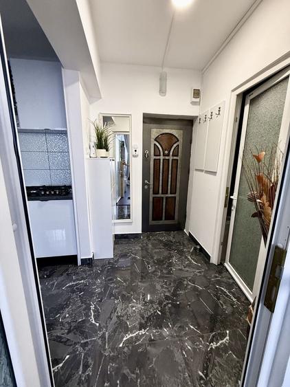 Apartament cu 2 camere semidecomandat în Astra