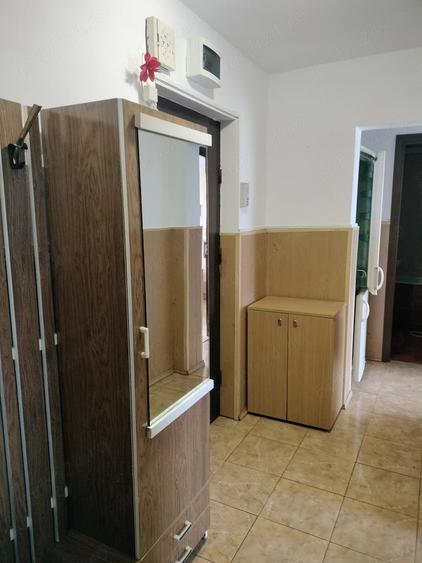 Apartament cu 2 camere decomandat în Craiter