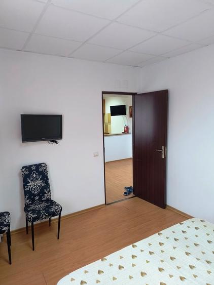 Apartament cu 3 camere decomandat în Năvodari
