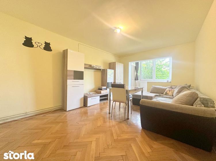 Apartament cu 3 camere de vanzare - Zona Soarelui - 12