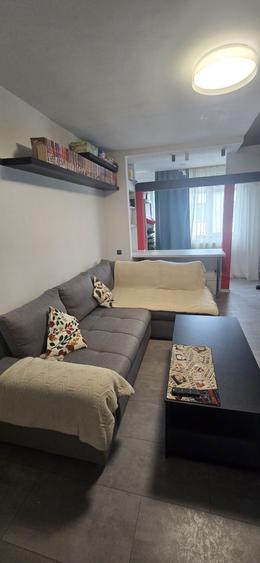 Apartament cu 2 camere decomandat în Apusului