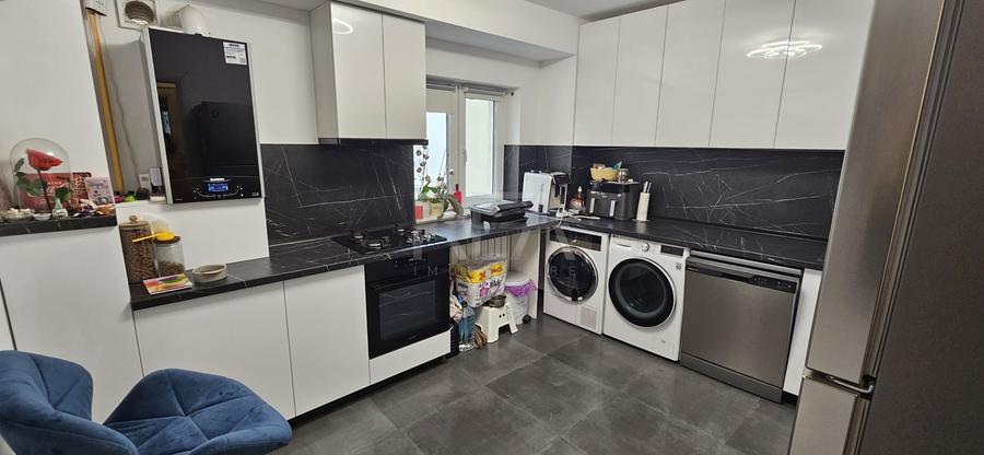 Apartament cu 3 camere decomandat, mobilat în Decebal