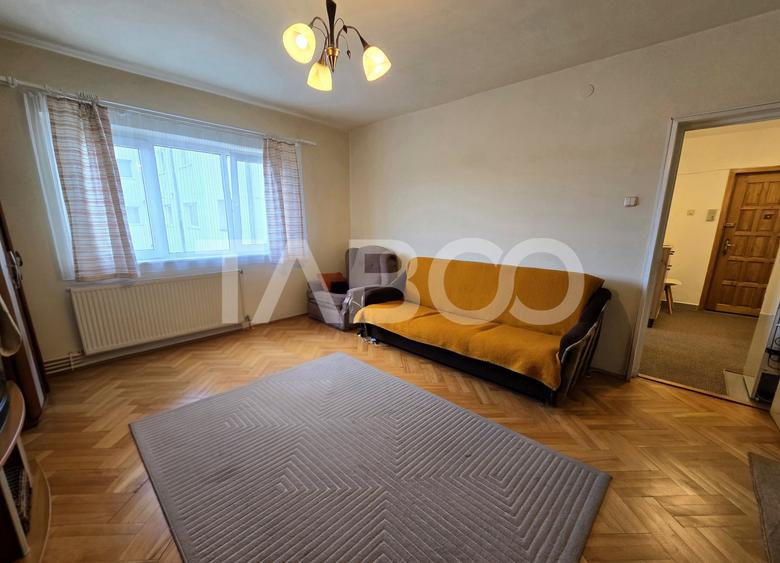 Apartament cu 3 camere decomandat, mobilat în Terezian