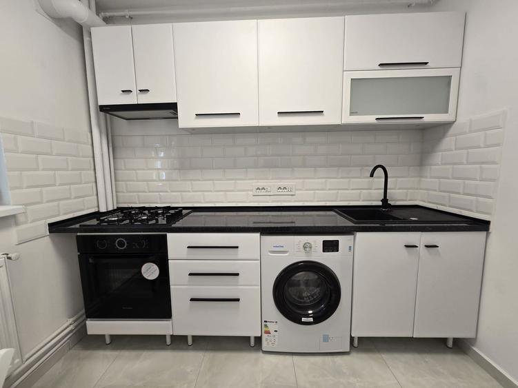 Apartament cu 2 camere semidecomandat, mobilat în 1 Mai