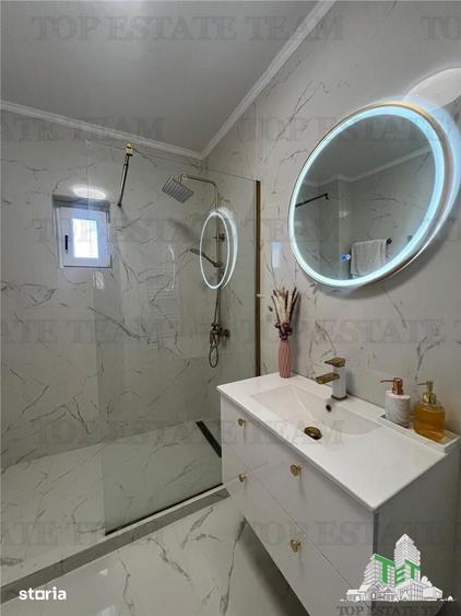 Casă cu 4 camere cu Teren 220 Mp în Central