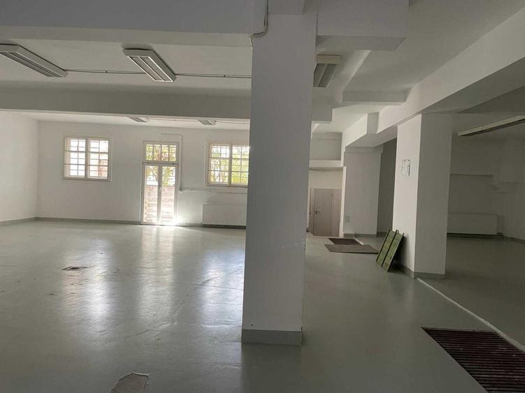 Spațiu comercial, de 200 mp, în Chișoda