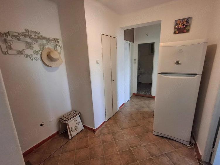 Apartament cu 2 camere decomandat în Gruia