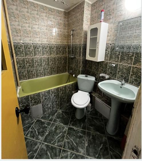 Apartament cu 4 camere decomandat în Rahova